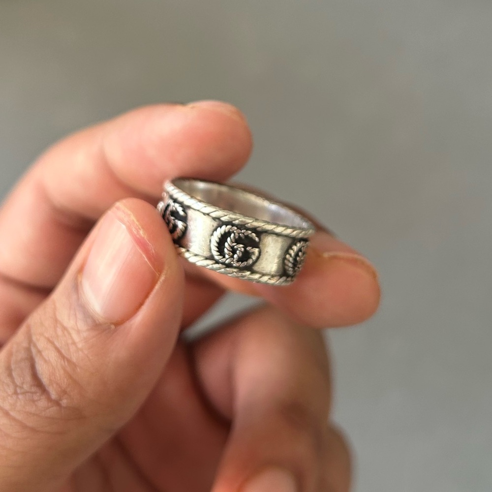 Double G Gucci Ring, ring size 9 - Picture 2 of 3